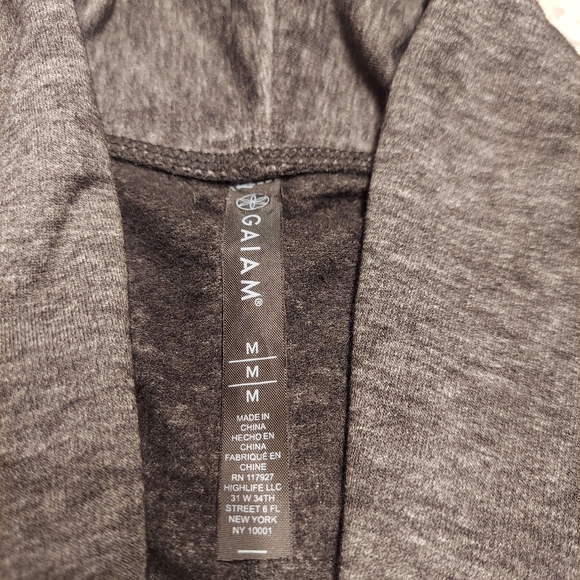 Gaiam Black Cardigan - Picture 5 of 5